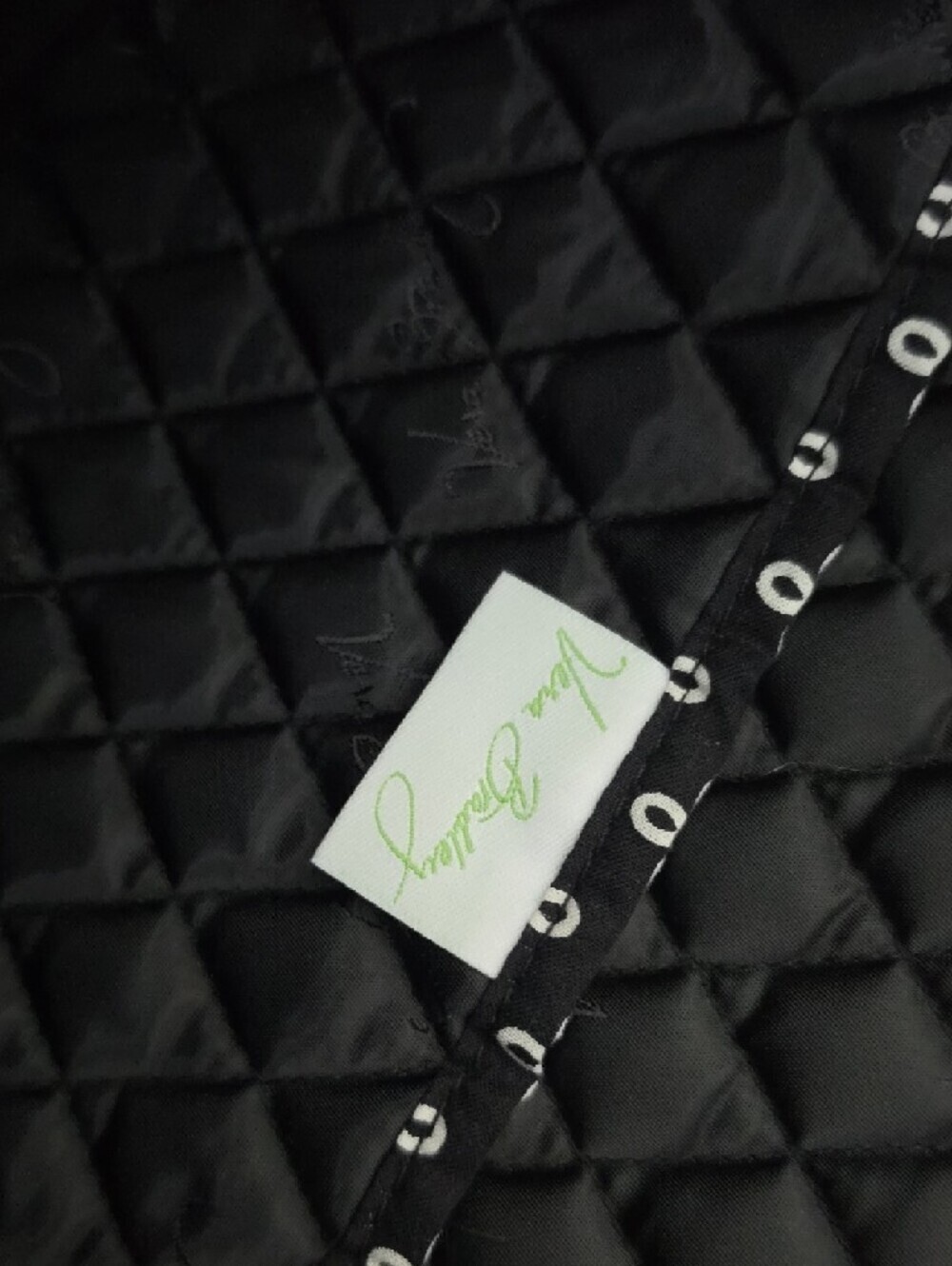 Large Black Quilted Vera Bradley Tote Bag - Picture 5 of 9